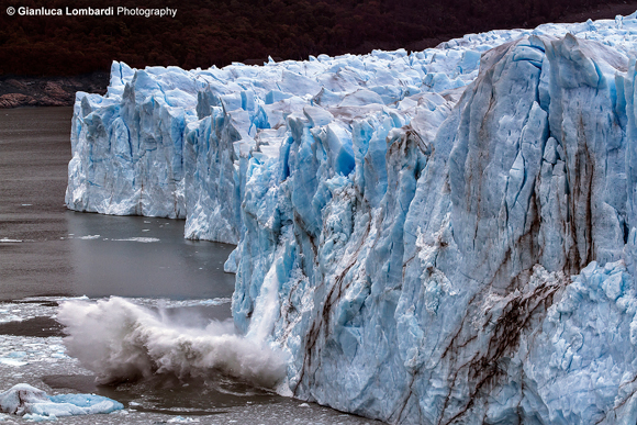 Rottura del fronte del Glaciar Perito Moreno (Parque Nacional Los Glaciares, Santa Cruz, Patagonia Argentina)