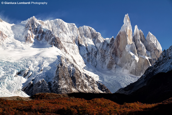 Cordone di Adela (sinistra) e massiccio del Cerro Torre, Parque Nacional Los Glaciares (Santa Cruz, Patagonia Argentina)