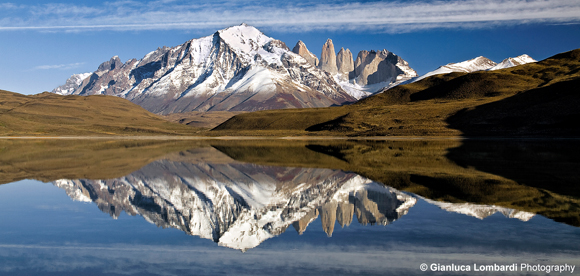 Riflessi su Laguna Amarga, Parque Nacional Torres del Paine (Region de Magallanes y de la Antartica Chilena, Patagonia, Cile)