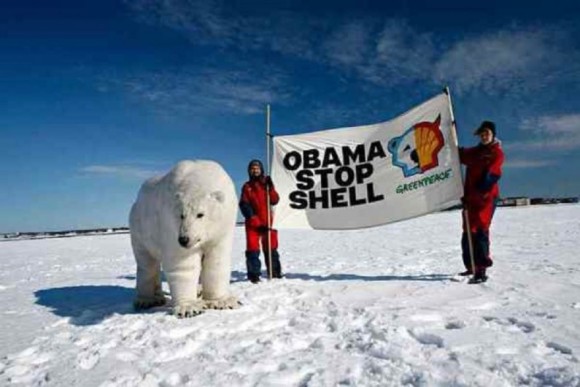 riscaldamento globale Attivisti Greenpeace contro Obama e la Shell - Foto da secolo-trentino http://www.secolo-trentino.com/wp-content/themes/_stylebook/timthumb.php?src=http%3A%2F%2Fwww.secolo-trentino.com%2Fwp-content%2Fuploads%2F600x400xHelp-Save-the-Arctic.jpg.pagespeed.ic_.PhF3vPeiTqKnzfg7u4is.jpg&q=90&w=795&zc=1