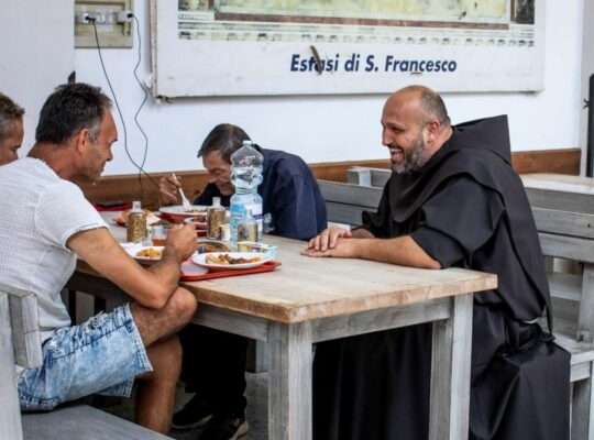 Italiani sempre più poveri operazione pane 01